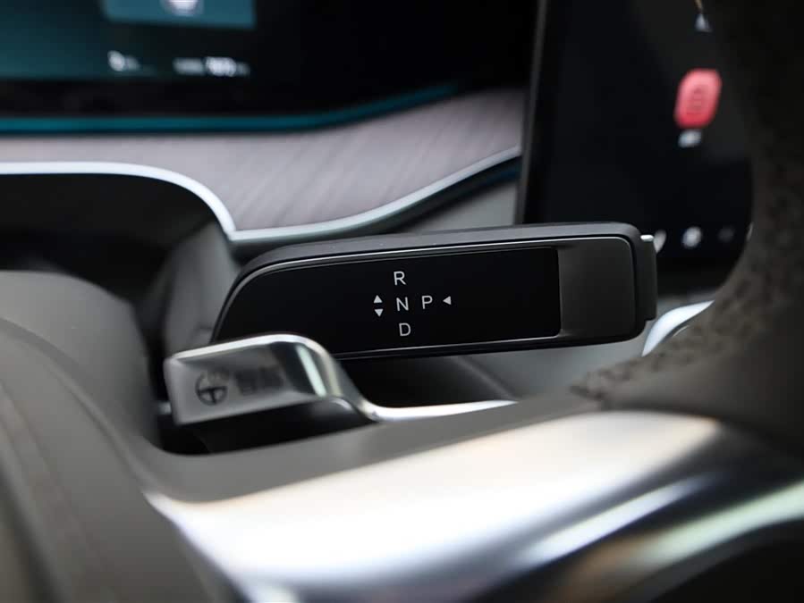 Denza N9 2025 #20 Denza N9 2025 car image #20