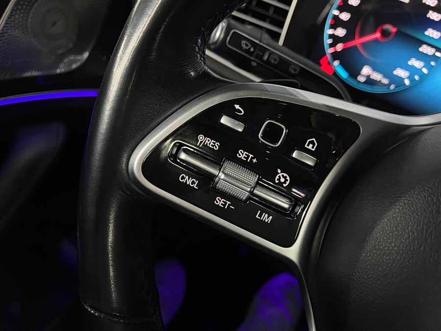 Mercedes-Benz GLE Class 2021 #20 Mercedes-Benz GLE Class 2021 car image #20