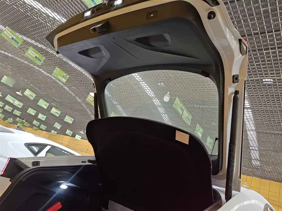 Volkswagen ID.UNYX 06 2025 image de voiture #20