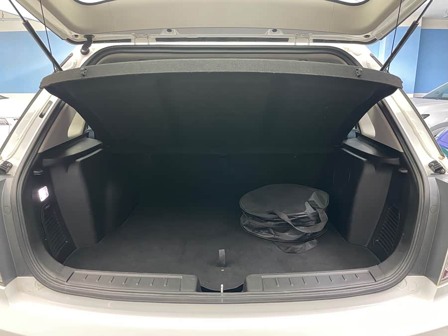 BYD e6 2016 #20 BYD e6 2016 car image #20