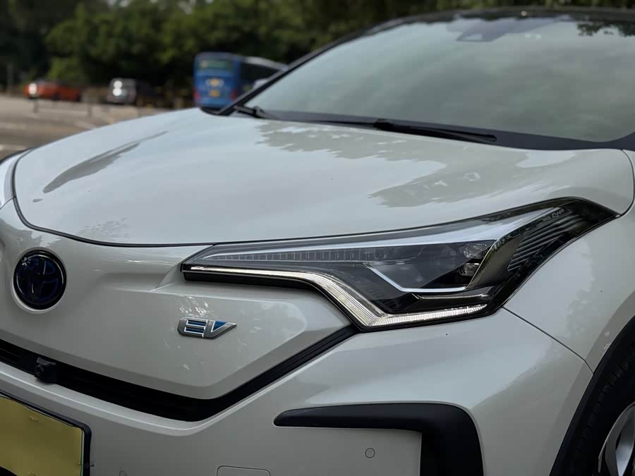 Toyota C-HR EV 2020 immagine di auto #20