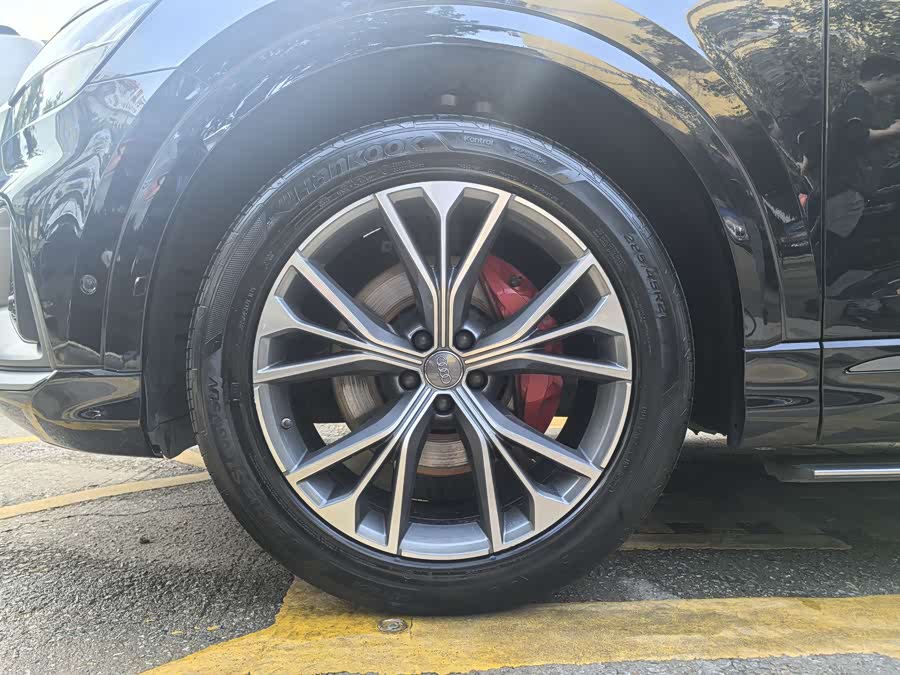 Audi Q8 2020 immagine di auto #20