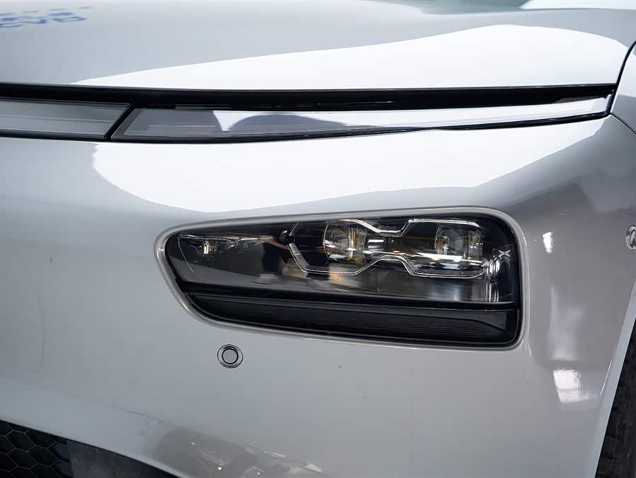 小鹏 小鹏P7 2021 汽车图片 #20