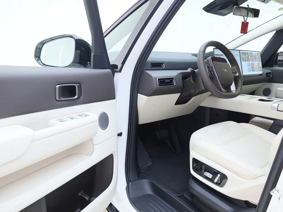 理想汽车 理想MEGA 2024 汽车图片 #20