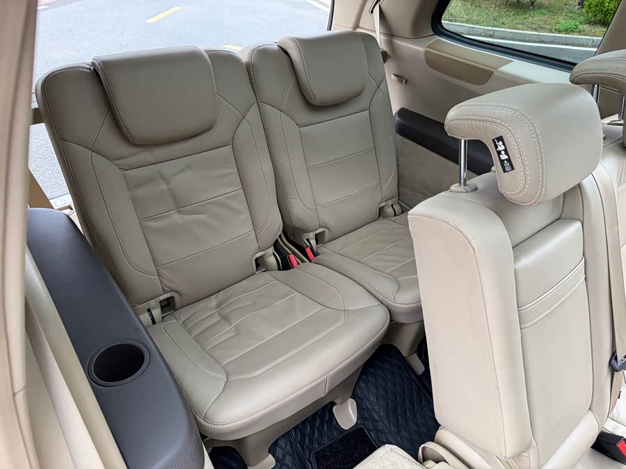 Mercedes-Benz GL Class 2014 immagine di auto #20