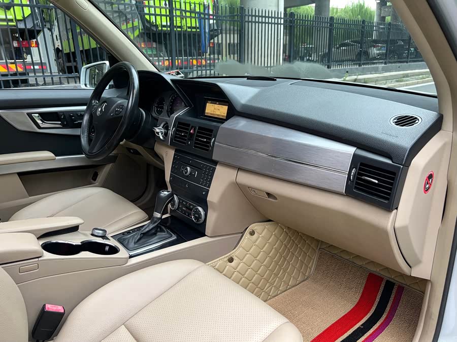 Mercedes-Benz GLK Class (Imported) 2010 car image #20