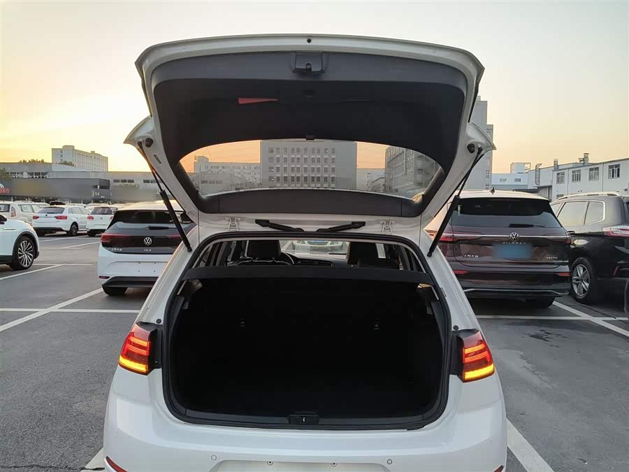 Volkswagen Golf Pure Electric 2020 #20 Volkswagen Golf Pure Electric 2020 image de voiture #20