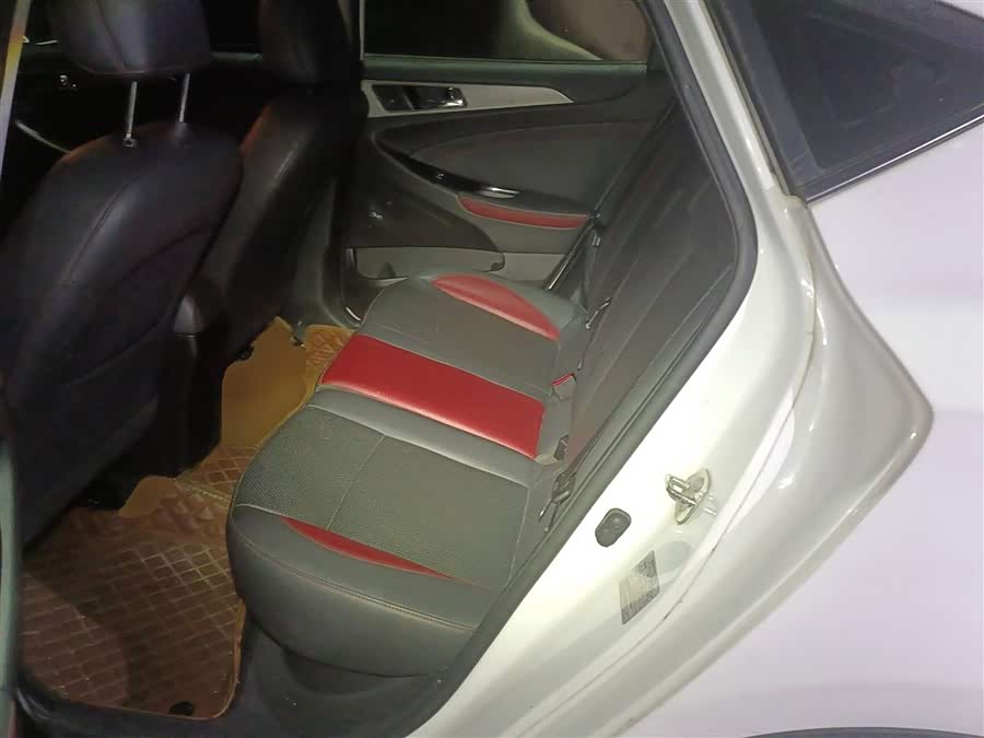 Changan Eado XT 2018 #20 Changan Eado XT 2018 car image #20