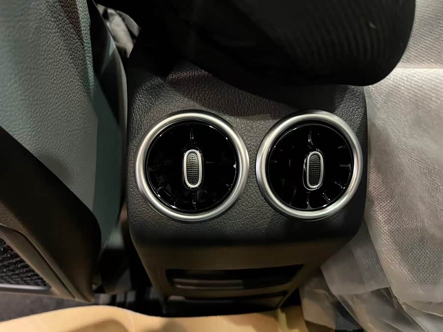 Mercedes-Benz EQB Class 2025 #20 Mercedes-Benz EQB Class 2025 immagine di auto #20