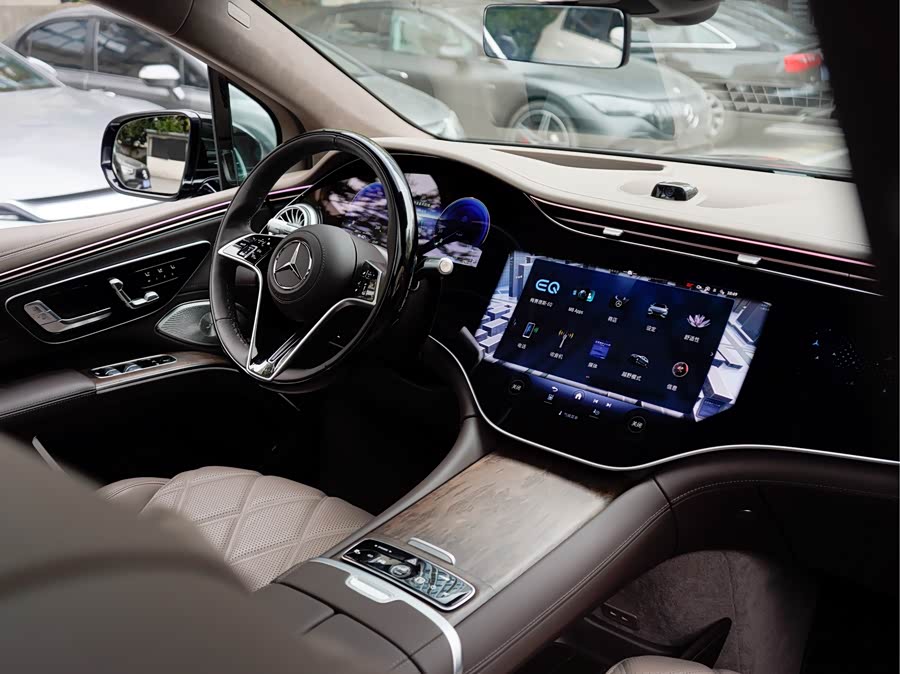 Mercedes-Benz MaybachEQS SUV 2025 immagine di auto #20