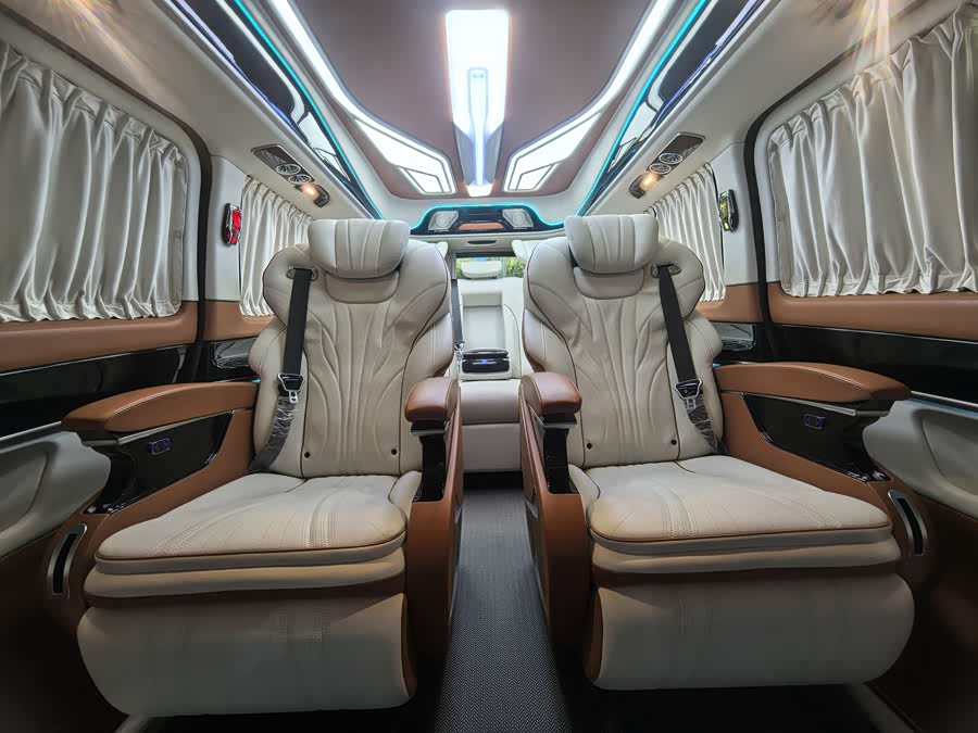 Mercedes-Benz V Class 2023 car image #20