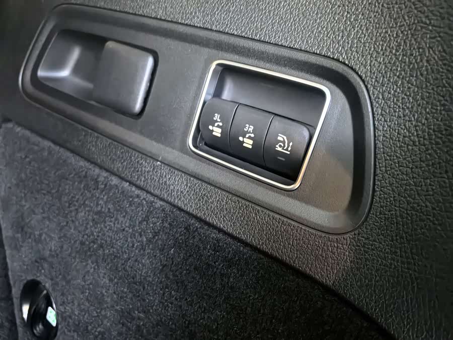 Mercedes-Benz GLS Class 2023 immagine di auto #20