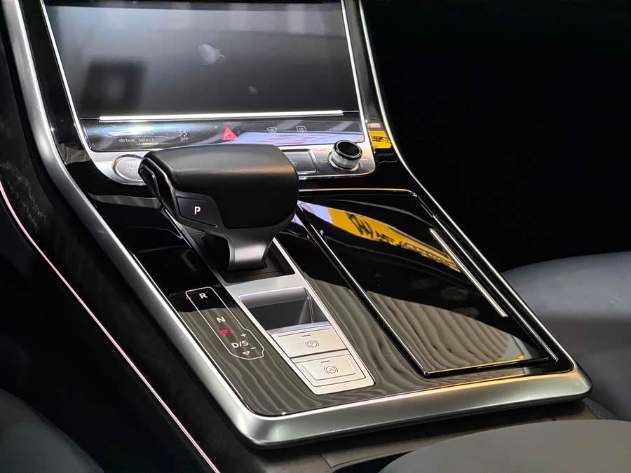 Audi Q8 2020 #20 Audi Q8 2020 car image #20