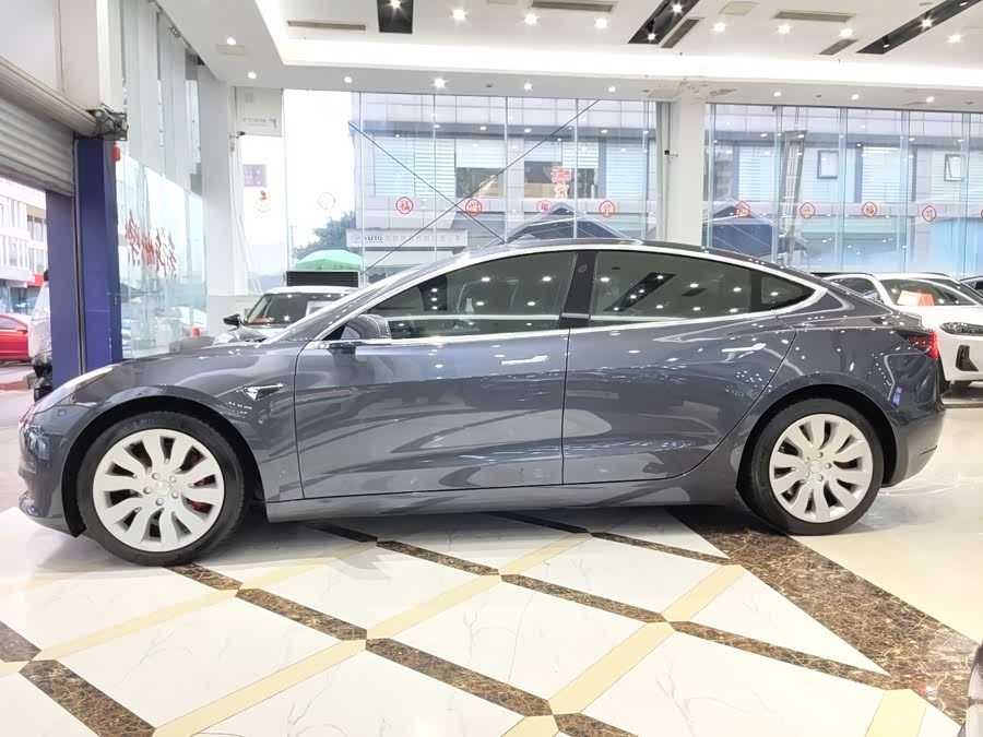 Tesla Model 3 2020 car image #20