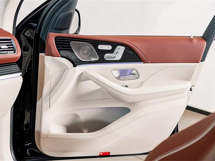 Mercedes-Benz Maybach GLS 2024 car image #20