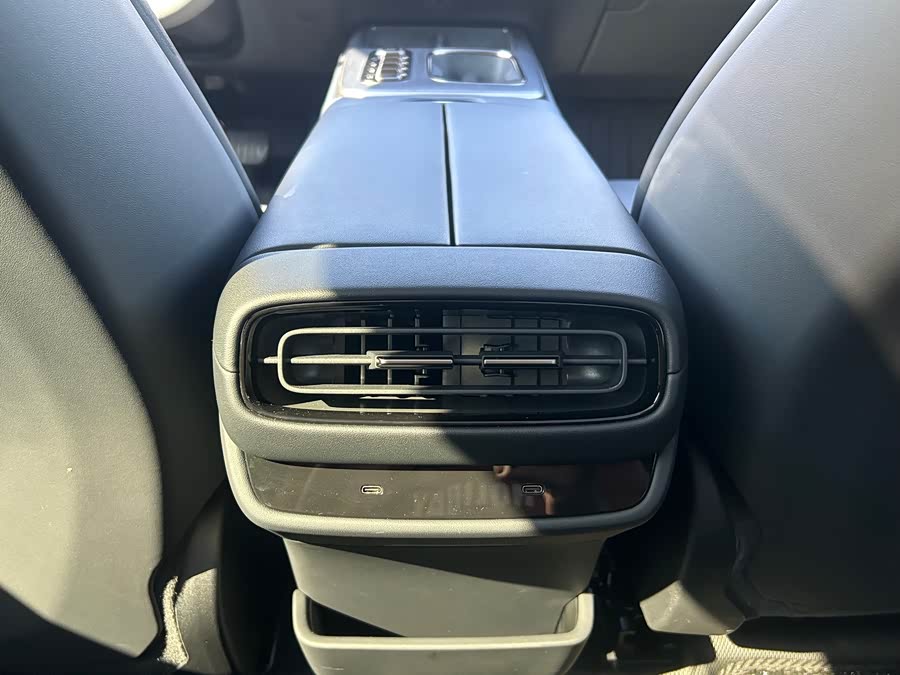 MI SU7 2024 car image #20