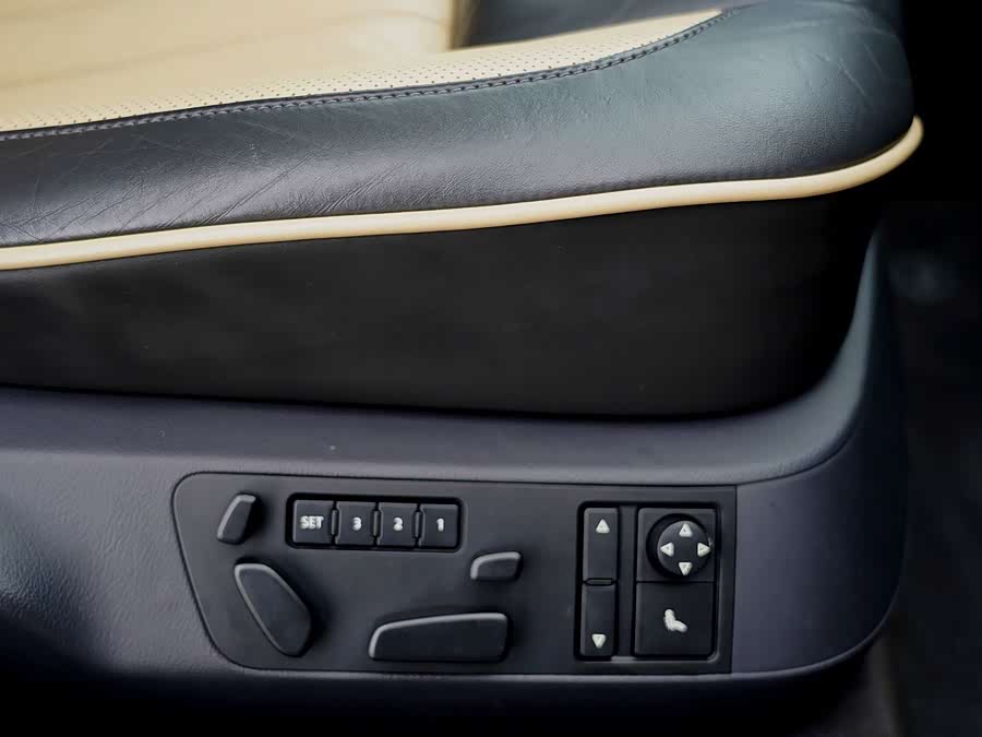 Volkswagen Pheaton 2012 immagine di auto #20