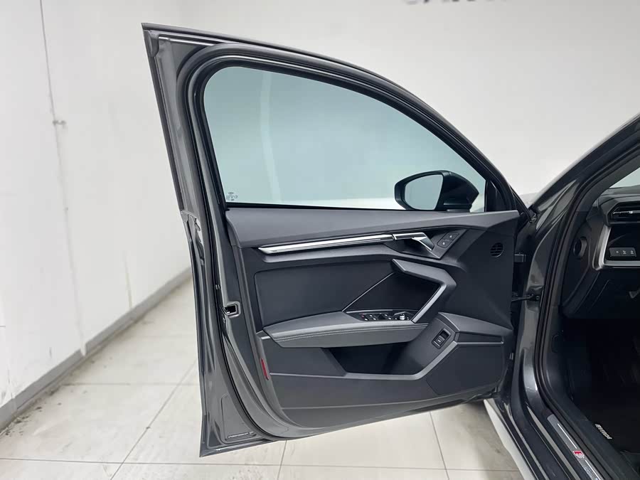 Audi A8 2021 imagen de coche #20