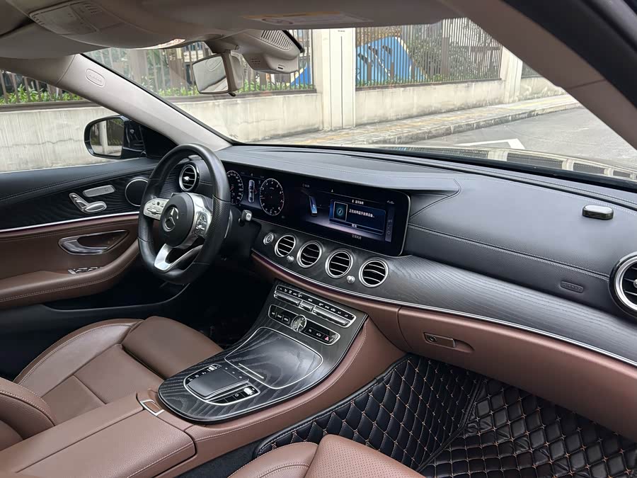 Mercedes-Benz E Class 2019 image de voiture #20