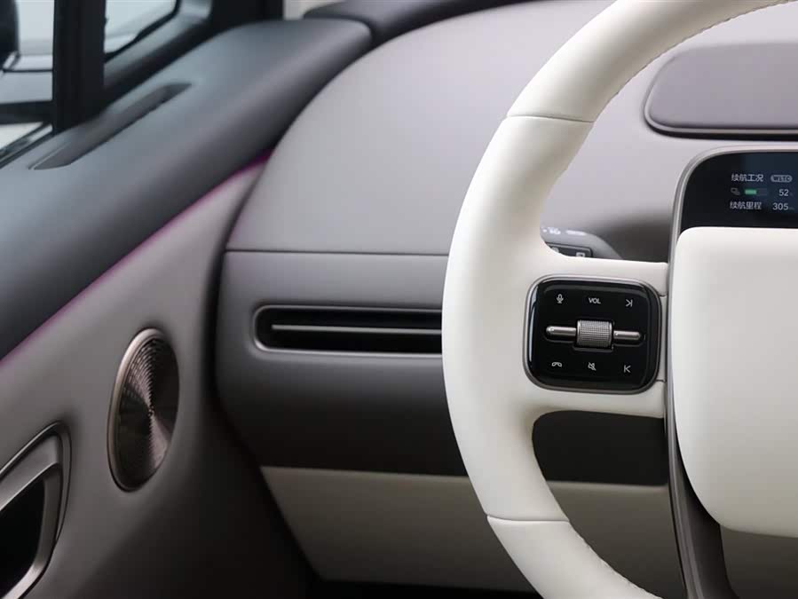 Li i8 2025 image de voiture #20