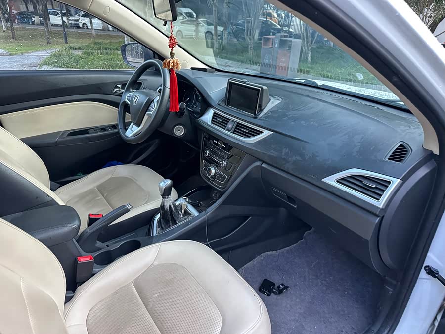 Changan Alsvin V7 2015 car image #20