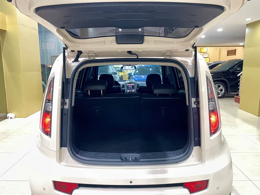 Kia Soul 2013 immagine di auto #20