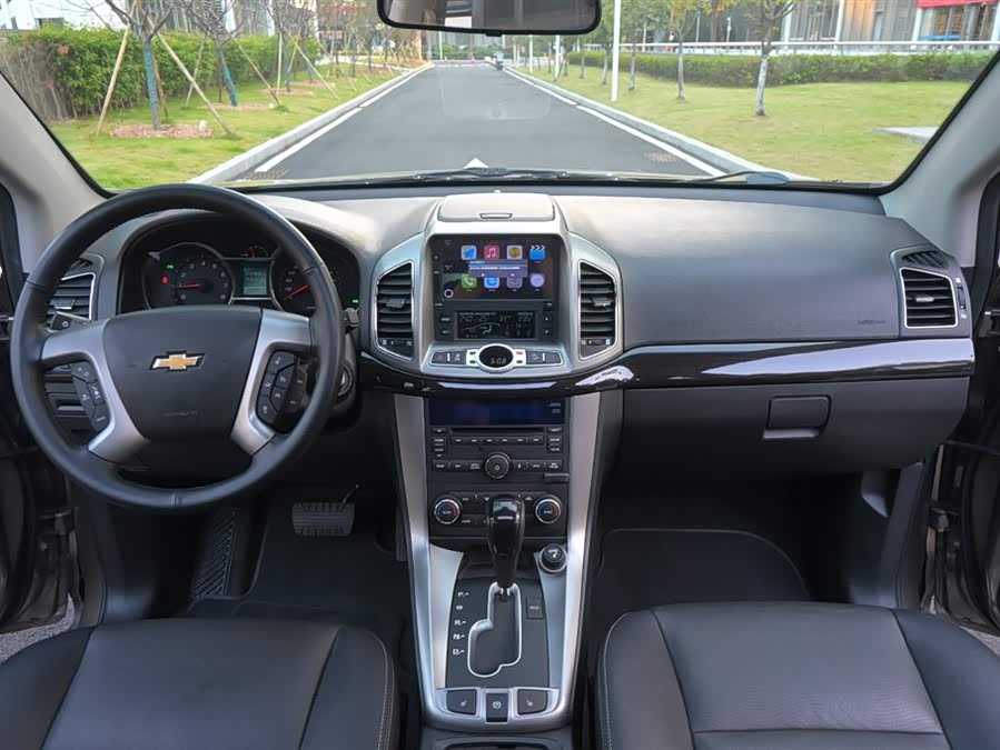 Chevrolet Captiva 2016 imagen de coche #20