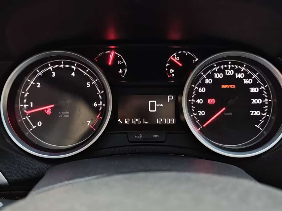 Peugeot 408 2018 #20 Peugeot 408 2018 car image #20
