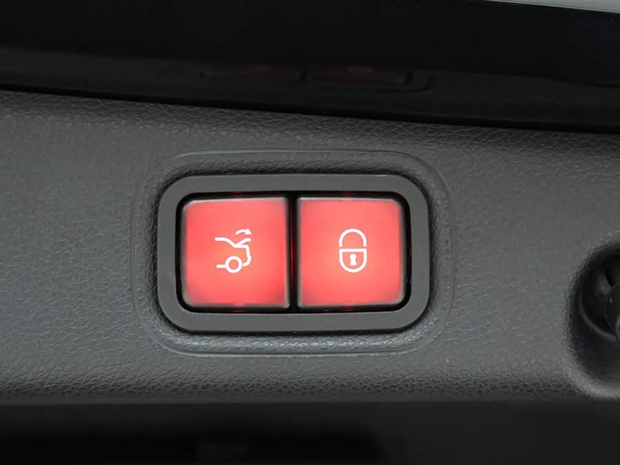 Mercedes-Benz E AMG 2023 immagine di auto #20