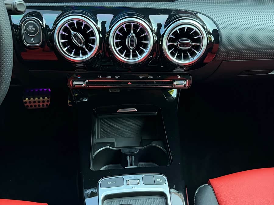 Mercedes-Benz A AMG 2024 #20 Mercedes-Benz A AMG 2024 صورة سيارة #20