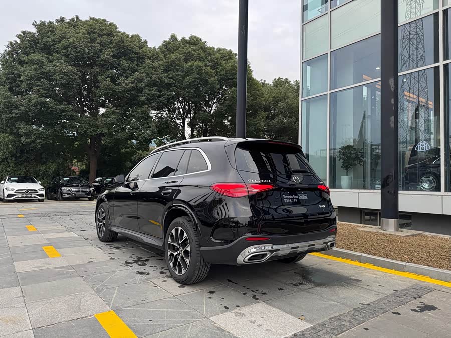 Mercedes-Benz GLC Class 2024 #20 Mercedes-Benz GLC Class 2024 car image #20