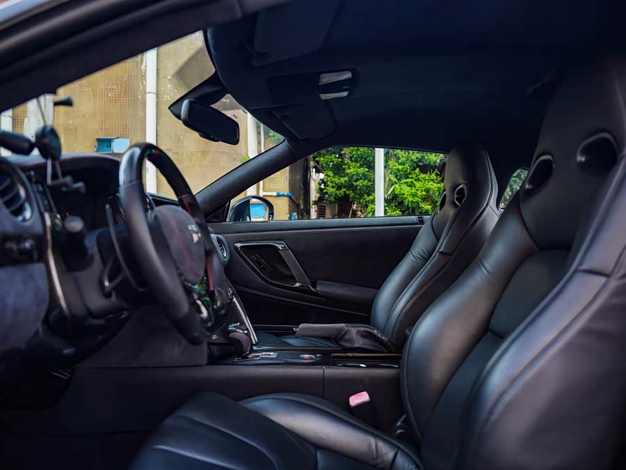 日产 日产GT-R 2010 汽车图片 #20