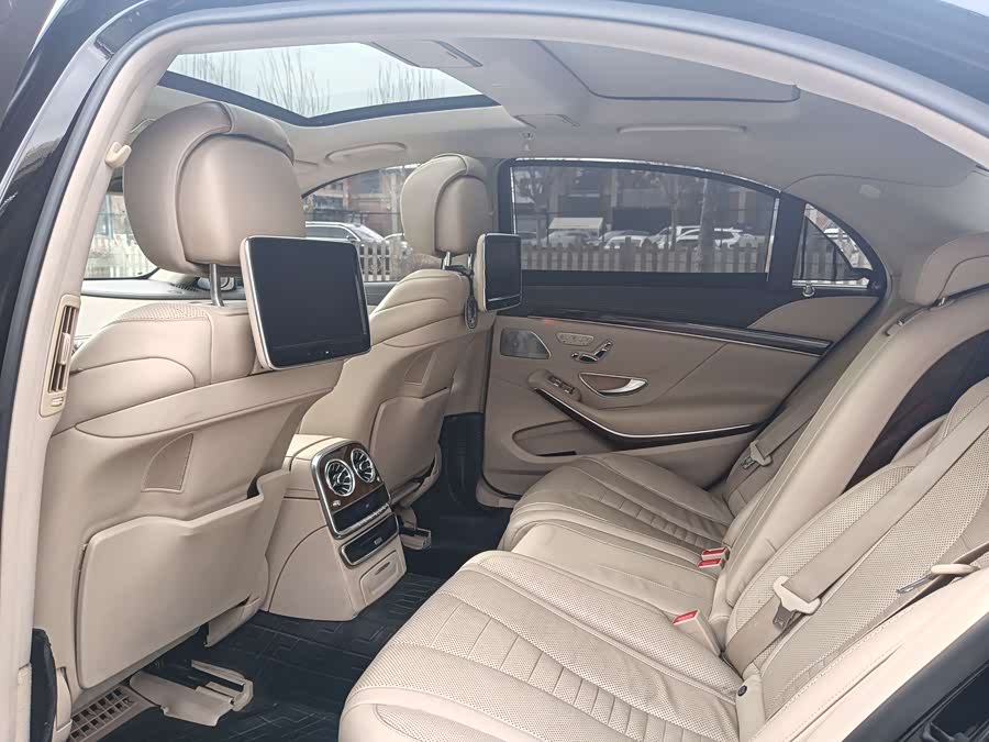 Mercedes-Benz S Class 2015 car image #20