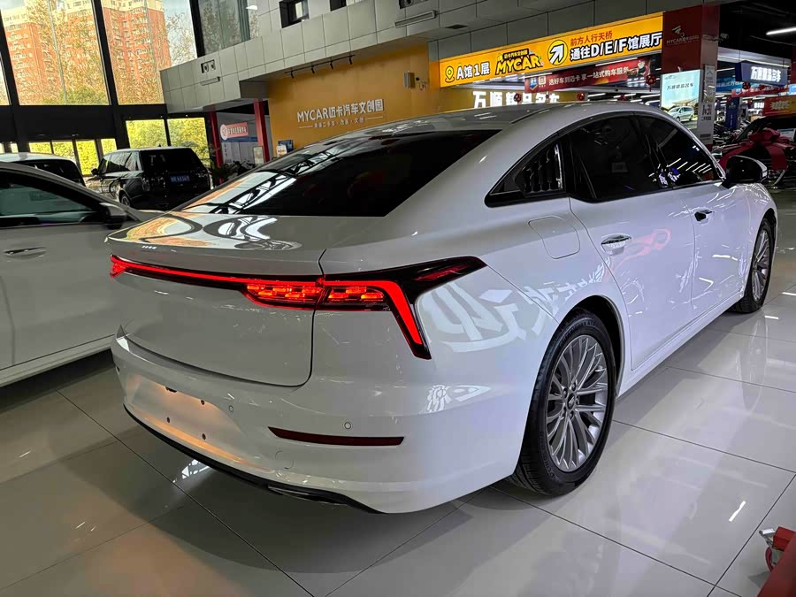 2023 car image #20