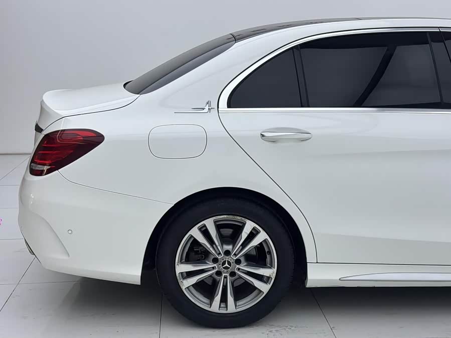Mercedes-Benz C Class 2016 car image #20