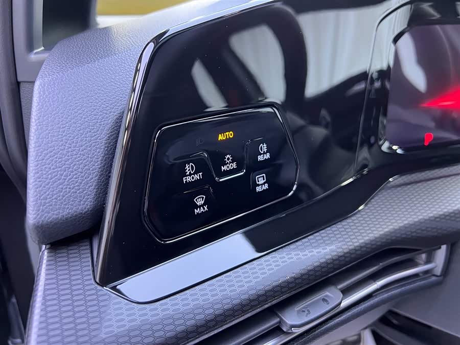 Volkswagen GolfGTI 2025 car image #20