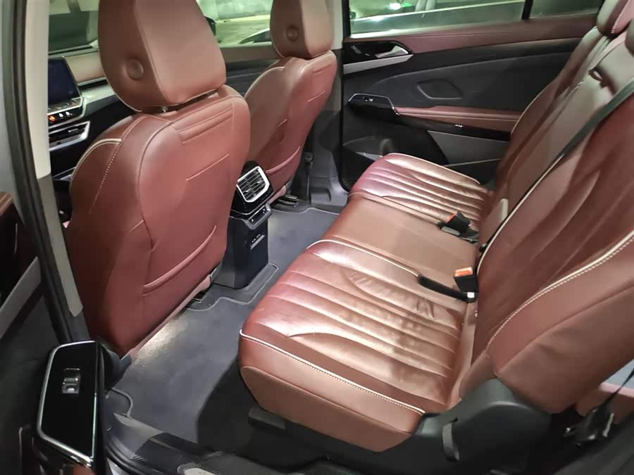 Volkswagen ID.6 X 2021 car image #20