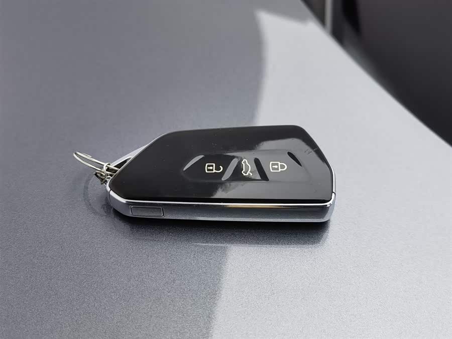 Volkswagen ID.6 X 2021 car image #20