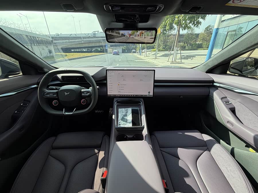 小鹏 小鹏P7 2025 汽车图片 #20