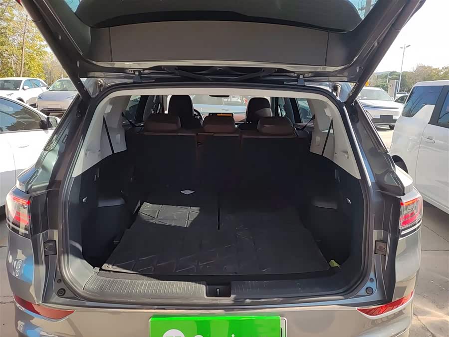 Volkswagen ID.6 X 2022 car image #20