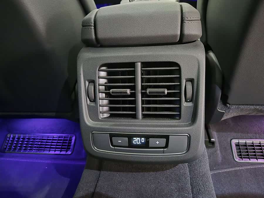 Audi e-tron GT 2024 #20 Audi e-tron GT 2024 car image #20