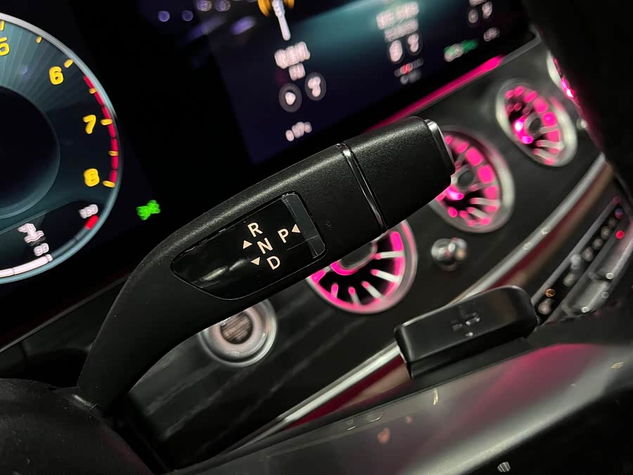 Mercedes-Benz E Class 2021 car image #20
