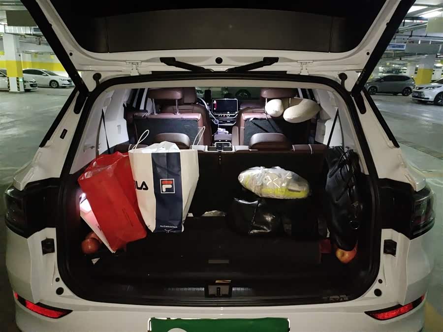 Volkswagen ID.6 X 2024 #20 Volkswagen ID.6 X 2024 immagine di auto #20