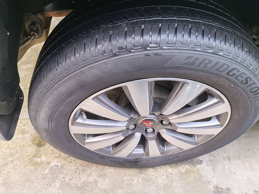 Roewe RX8 2019 изображение автомобиля #20