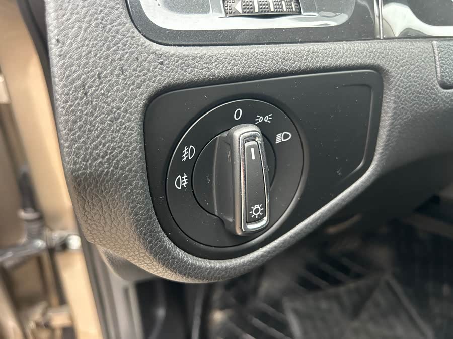 Volkswagen Golf 2019 #20 Volkswagen Golf 2019 car image #20
