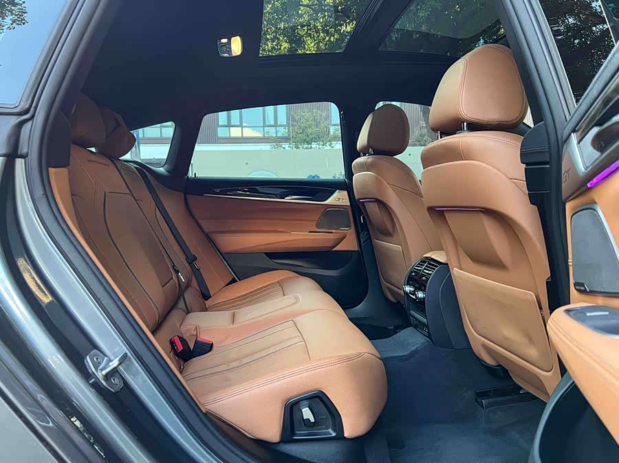 BMW 6 Series GT 2020 immagine di auto #20