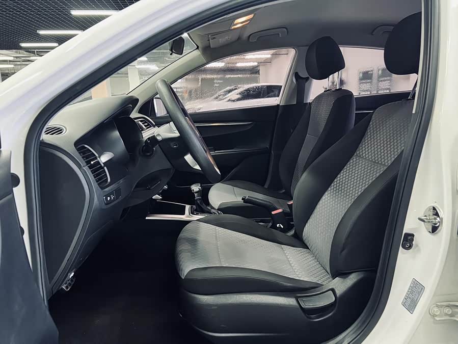 起亚 起亚K2 2017 汽车图片 #20