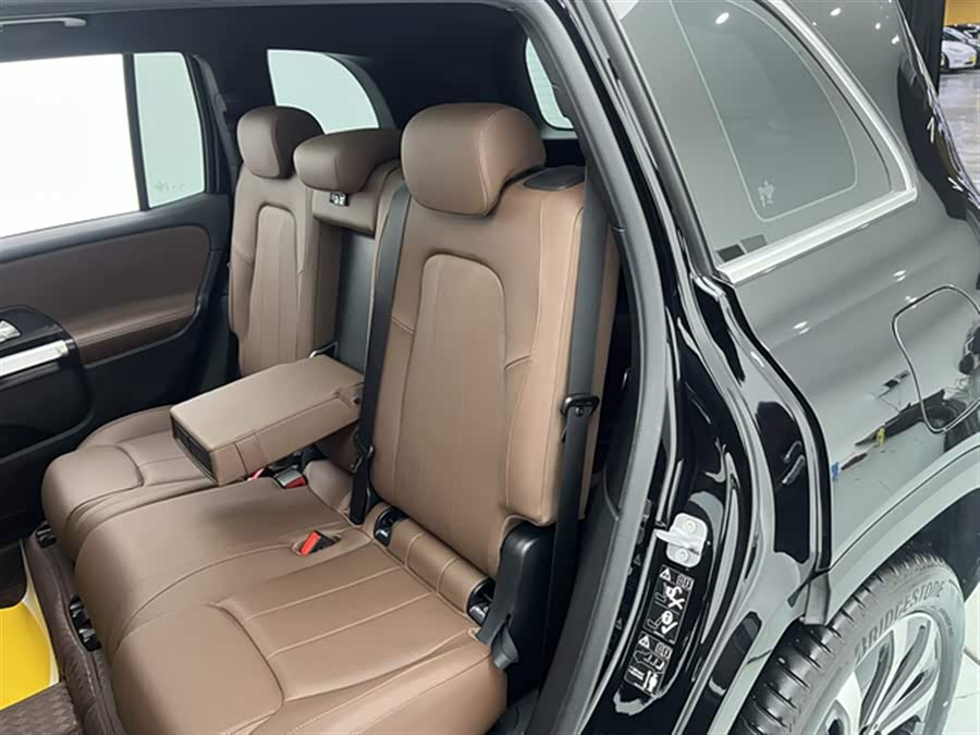 Mercedes-Benz GLB Class 2024 #20 Mercedes-Benz GLB Class 2024 car image #20