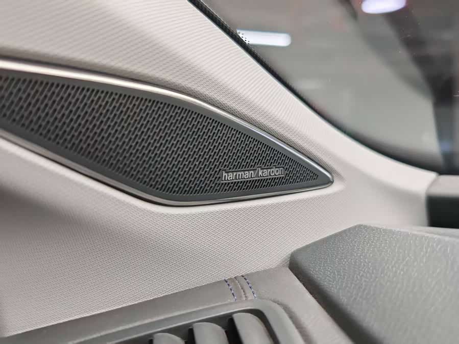 Volkswagen ID.6 X 2022 #20 Volkswagen ID.6 X 2022 car image #20