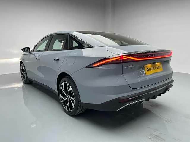 GEELY 2025 car image #20